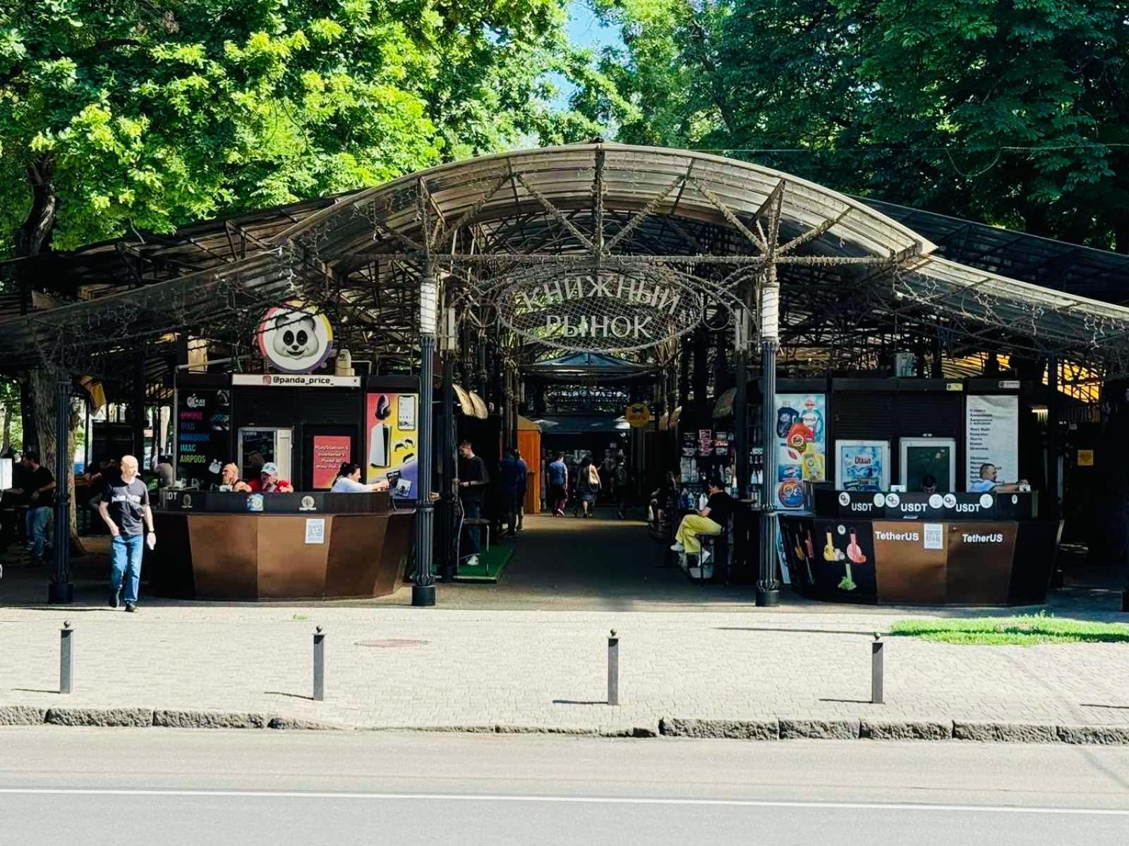 Квартира В Центре! Книжный Рынок! オデッサ エクステリア 写真